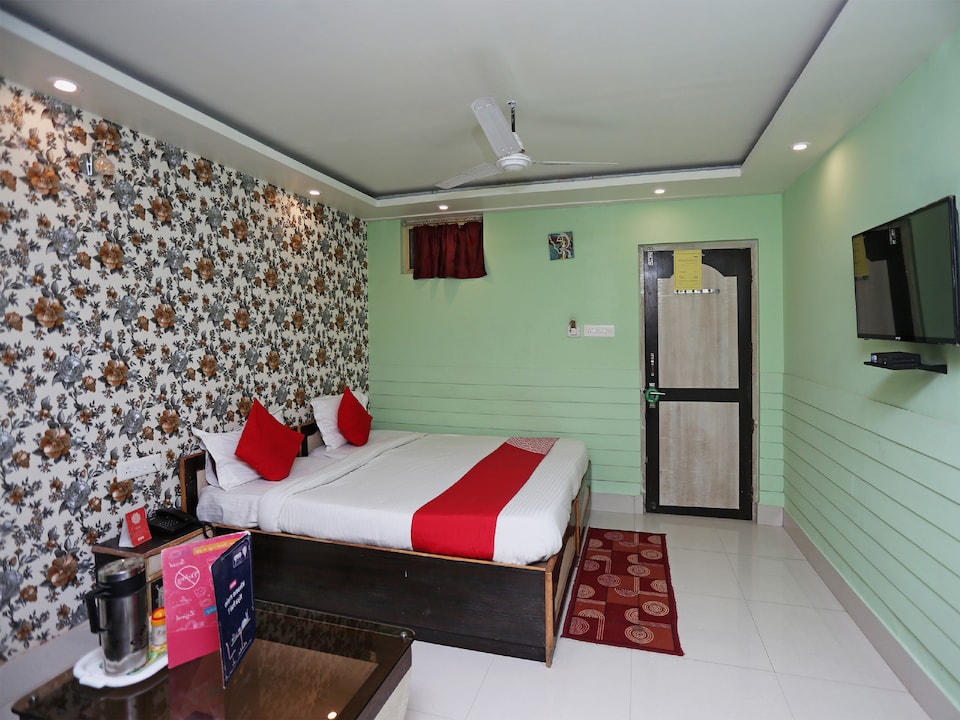 Hotel O Mega Palace, Patna Station, Patna