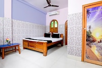 SPOT ON Hotel Swapno Nir