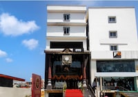Hotel Mango Tree Residency