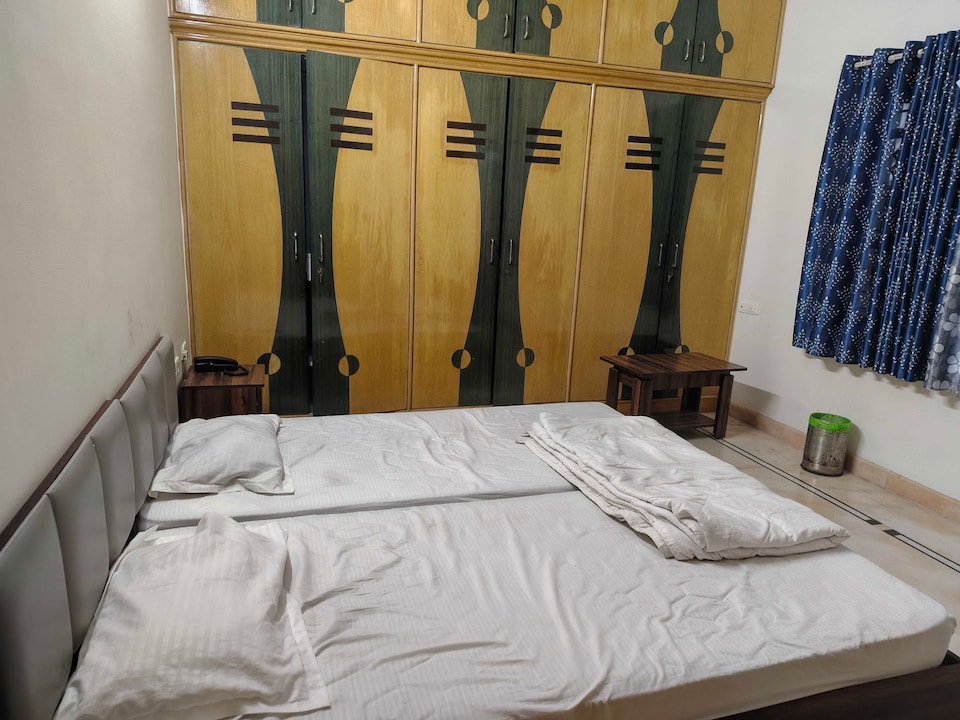 Spot on Retro Lodge, Electronic City Phase 2 Bangalore, Bangalore