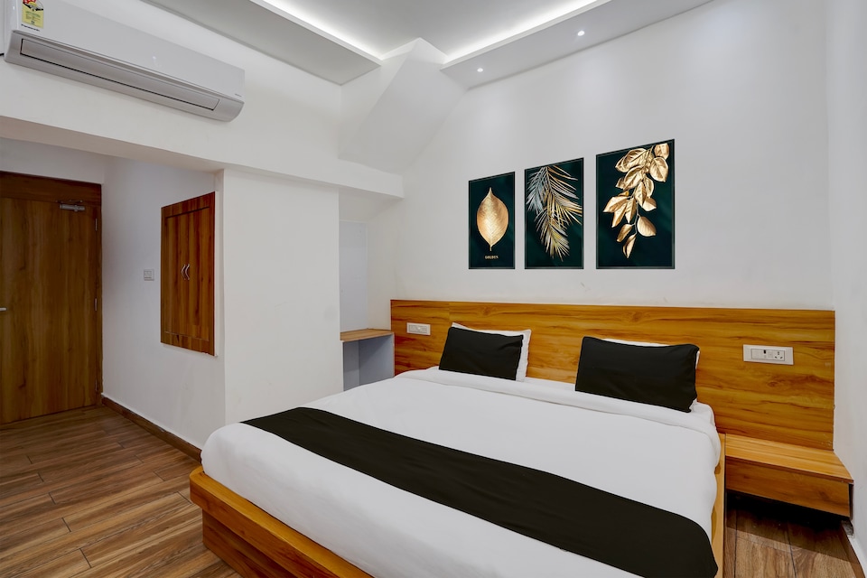 Hotel O Hotel Arya Palace, Golghar, Gorakhpur