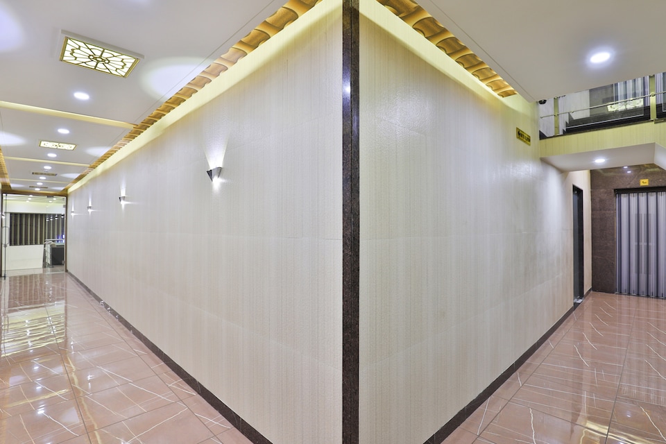 OYO Hotel Pearl, Alkapuri Vadodara, Vadodara