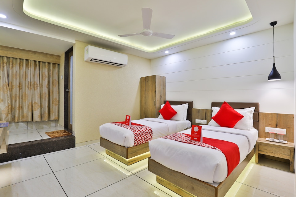 OYO Hotel Pearl, Alkapuri Vadodara, Vadodara