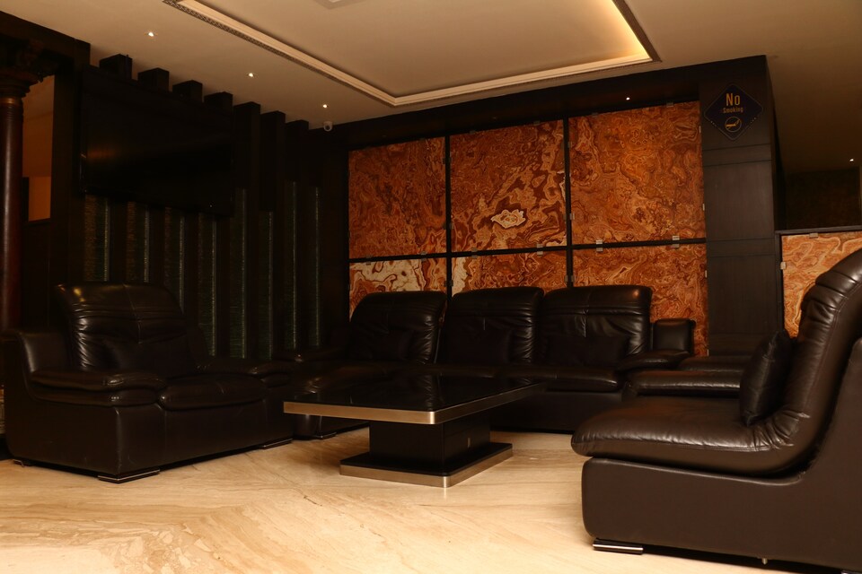 OYO 2698 Hotel Gold Ray Sarovar Portico, Reddipatti Salem, Salem