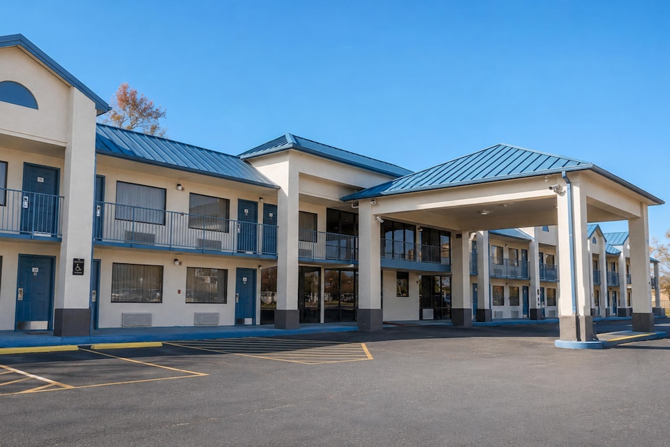 Eco Lodge Inn & Suites Bentonville near I 49, Bentonville, AR, Bentonville, AR
