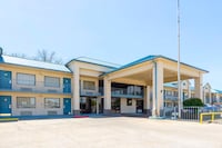Eco Lodge Inn & Suites Bentonville near I 49