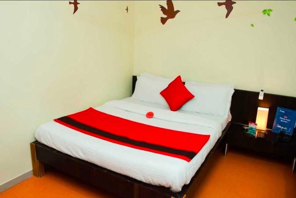 Hotel O shyam kunj, Hazira Road, Surat