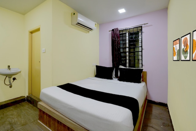 Hotel O HM Residency 
