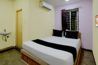 Hotel O HM Residency 