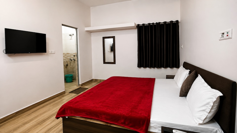 SPOT ON Hotel the Den, Bhilai, Bhilai