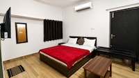 SPOT ON Hotel the Den