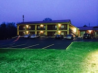 Duffys Motel Calhoun by Hotel O GA I-75