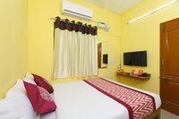 OYO West Wood Residency