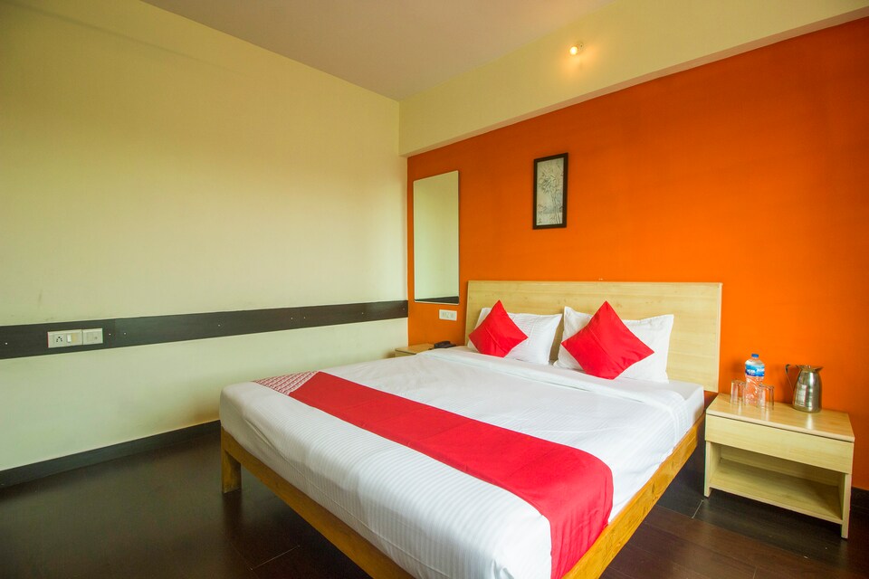 OYO 15483 Sai Palkhi Niwara, Shirdi, Shirdi