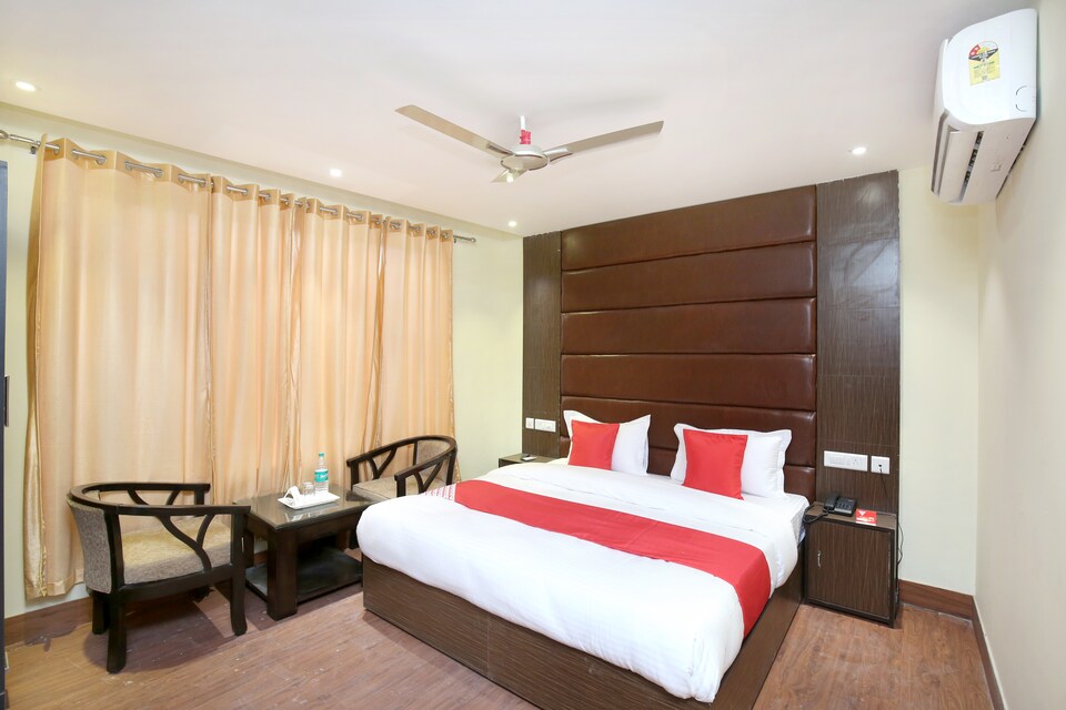 OYO 15486 Hotel the diamond, Zirakpur, Zirakpur