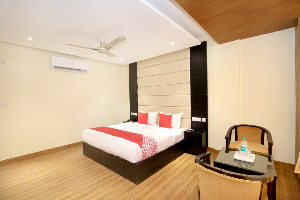 OYO 15486 Hotel the diamond, Zirakpur, Zirakpur