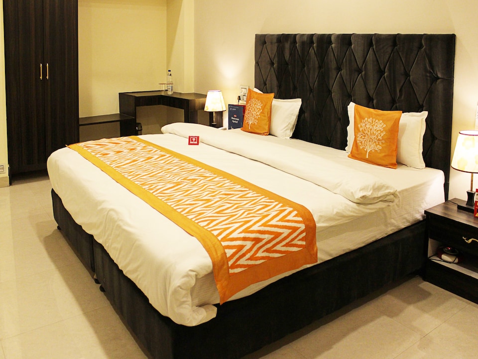 OYO 2702 Hotel Mansarover International, Har Ki Pauri Haridwar, Haridwar