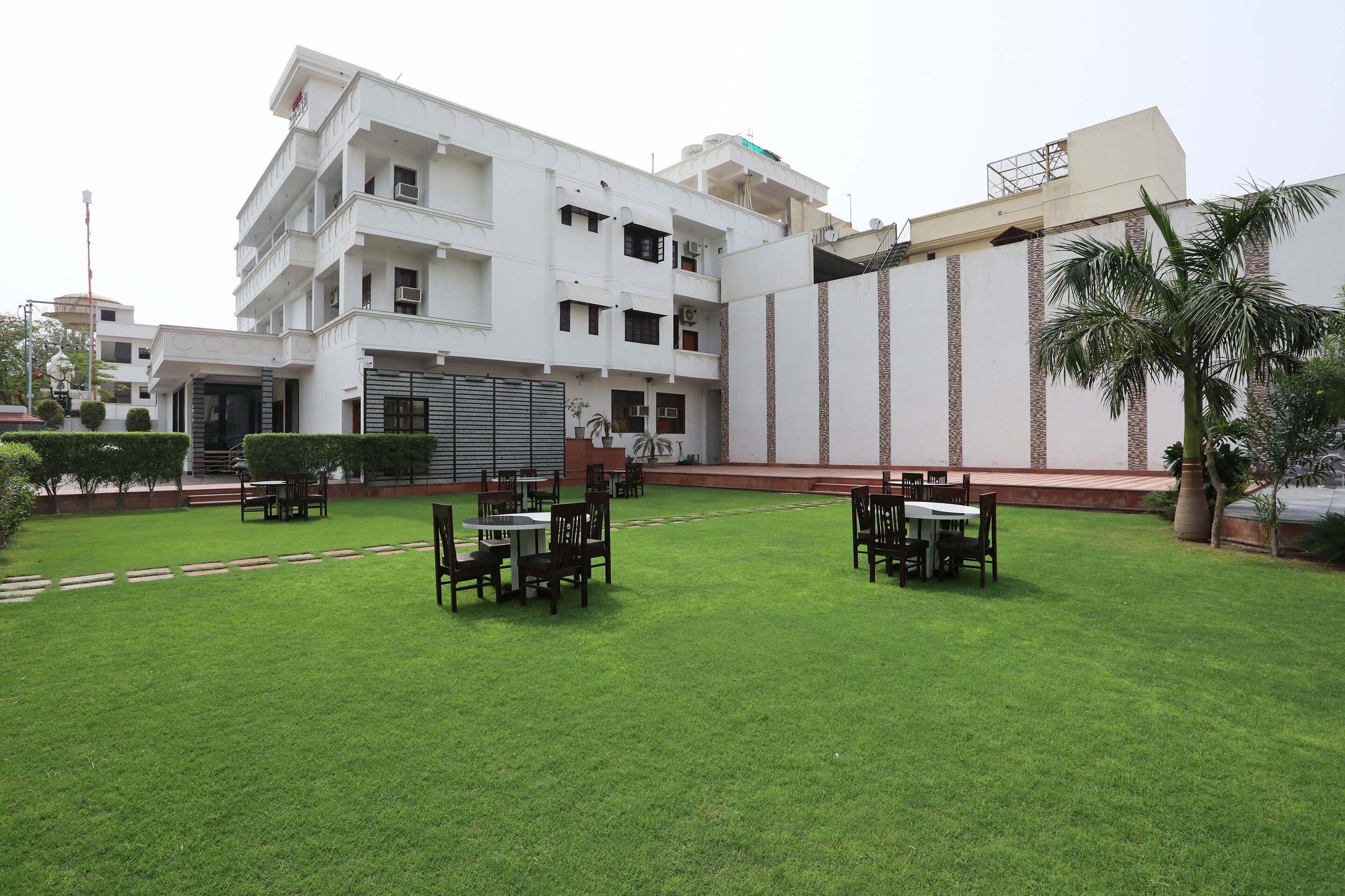Capital O Hotels In Agra With Swimming Pool Starting Capital O Hotels In Agra With Swimming Pool Starting
