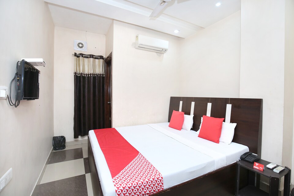 OYO 15496 Shree Hari Castle, Railway Station Amritsar, Amritsar