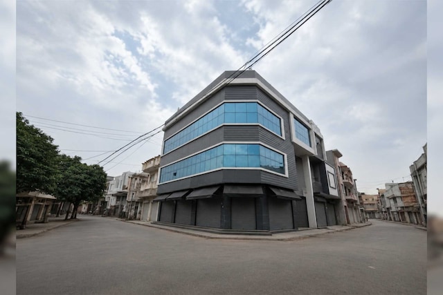 Collection O Ajit Nagar Amritsar