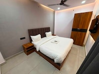 Hotel O SS Comfort