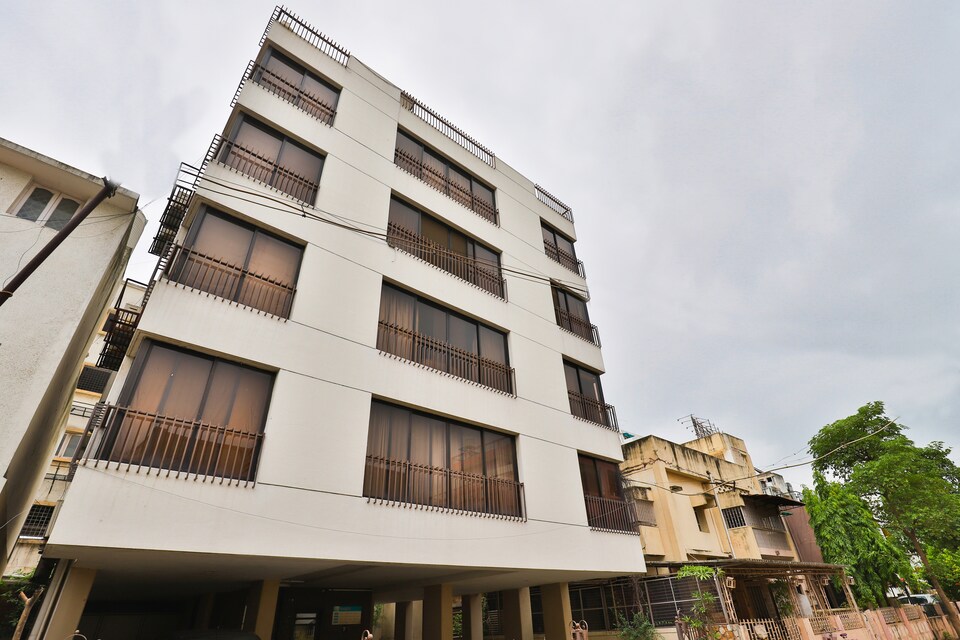 OYO Shreeji Sangeet Apartments, Alkapuri Vadodara, वडोदरा