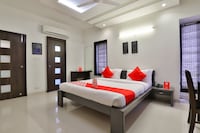 OYO Shreeji Sangeet Apartments