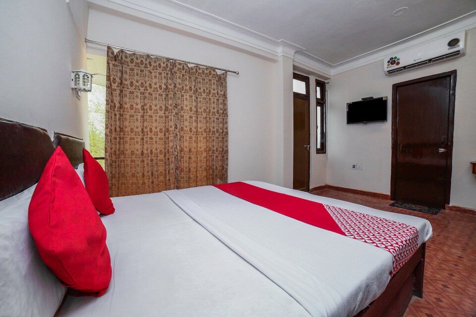 OYO 15512 Hotel shivalaya, Gwalior, Gwalior
