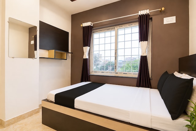 Hotel O Ghosh