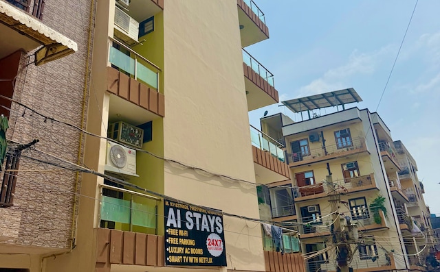 Hotel O AI Stays