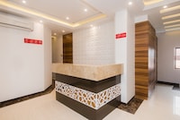 OYO Hotel Grand Residency Near Marine Drive Beach
