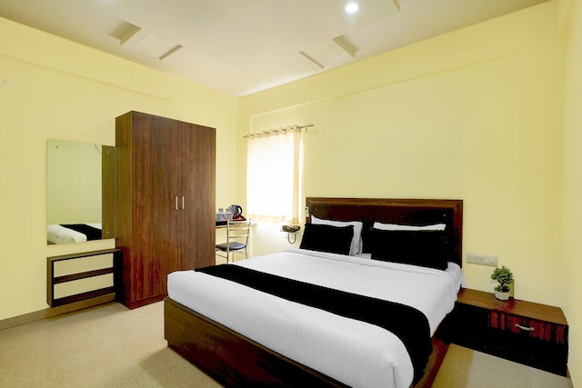 Townhouse Airport Road Bangalore Formerly Shree Hotel