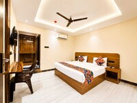 SPOT ON Hotel Shahi Palace