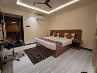 SPOT ON Hotel Shahi Palace