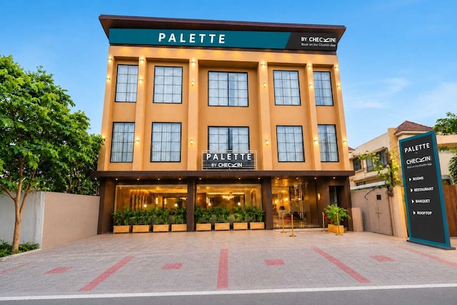 Palette Hotel by CheckIn Amritsar City Centre