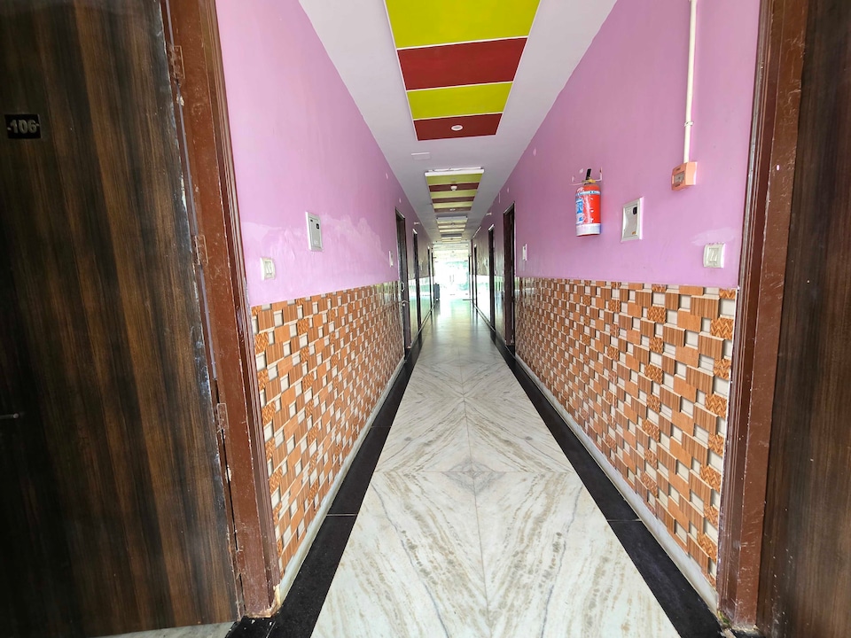 Hotel O Devi Kripa, Mathura, Mathura