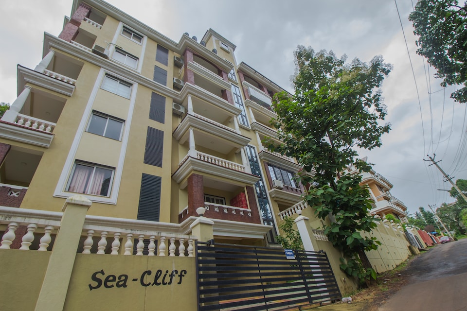 OYO Home 15536 Elegant 2BHK, Mapusa Goa, Goa