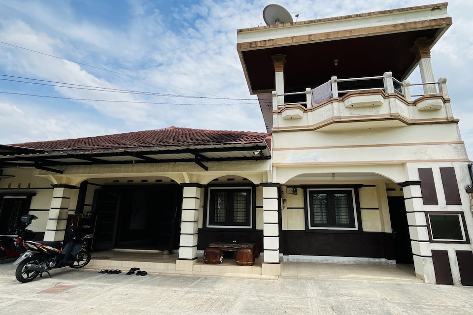 Hotel O near Universitas Sumatera Utara formerly Mansyur III Guest House Syariah, Medan, Medan