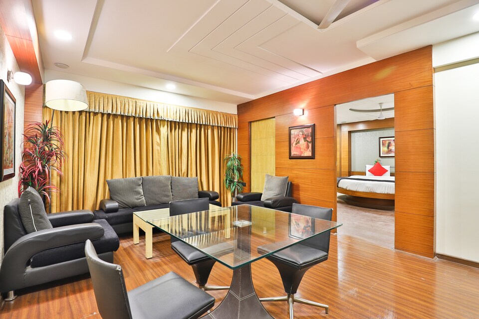 Capital O 15537 Dev Corporate, Navrangpura Ahmedabad, Ahmedabad