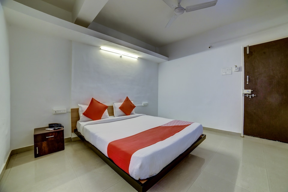 OYO Flagship 15538 Dange Chowk, Pimpri Pune, Pune