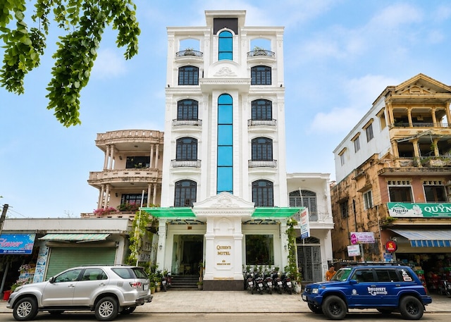 Queen Hotel Hue By Belvilla