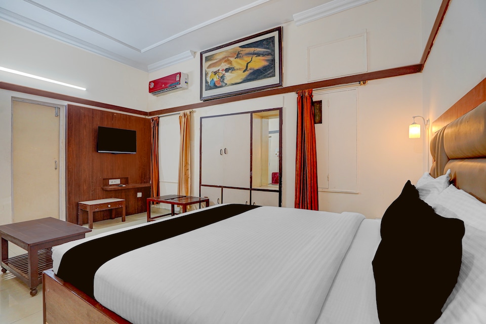 Hotel O S R International , Lalpur, Ranchi