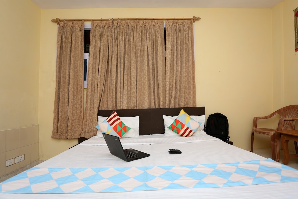 OYO Home 15551 Modern 3BHK, Chotta Shimla, Shimla