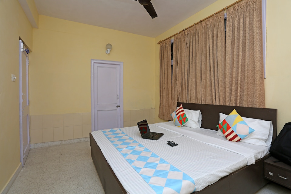 OYO Home 15551 Modern 3BHK, Chotta Shimla, Shimla