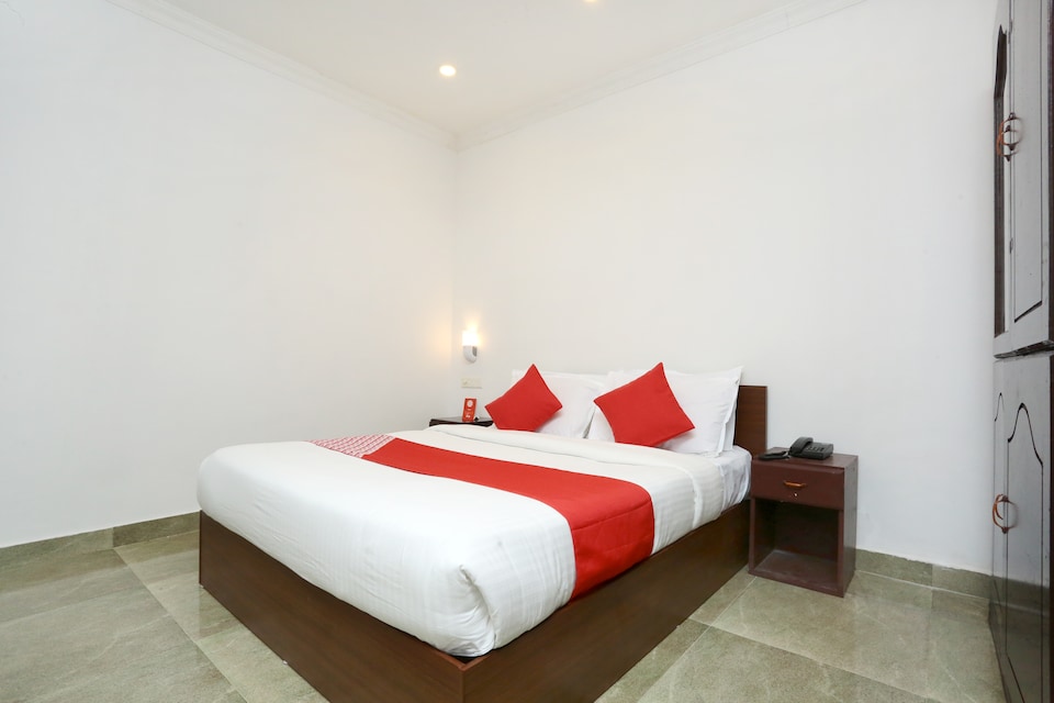 OYO 15554 Hotel Al Saj, Technopark Trivandrum, Trivandrum