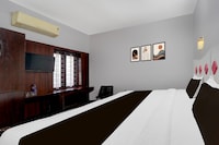 Hotel O Alappuzha Near General Hospital Junction