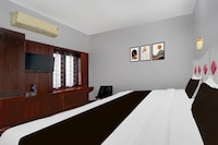 Hotel O Alappuzha Near General Hospital Junction
