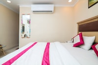 OYO Hotel Amar International Near Gurudwara Shri Bangla Sahib