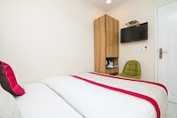 OYO Hotel Amar International Near Gurudwara Shri Bangla Sahib