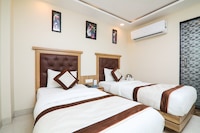 OYO Hotel Amar International Near Gurudwara Shri Bangla Sahib